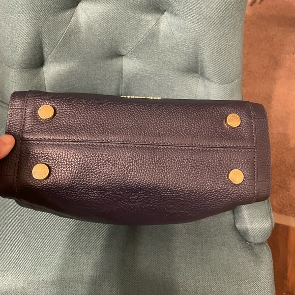 Michael Kors Newbury Pebbled Leather Chain Tote Bag dark navy EUC - Picture 14 of 14